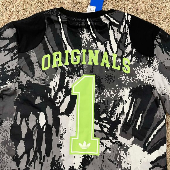 Adidas Originals Men’s Archive Allover Print Jersey KD2351, Size Medium (New) - Picture 10 of 16